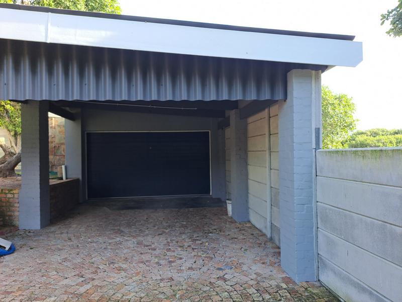 6 Bedroom Property for Sale in Kleinbaai Western Cape